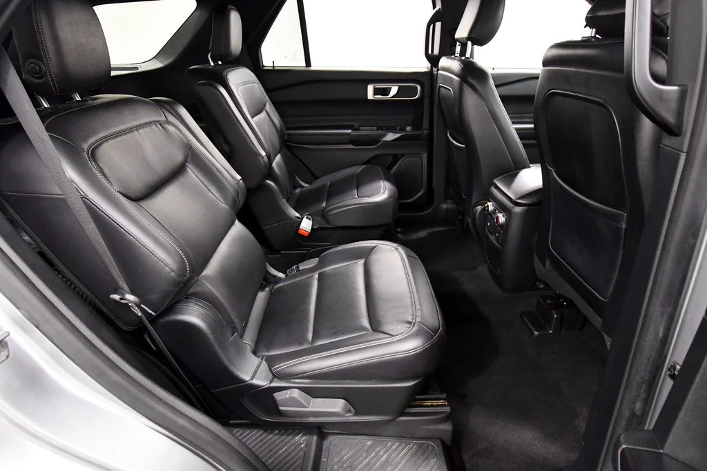 Used 2020 Silver Ford XLT image 17