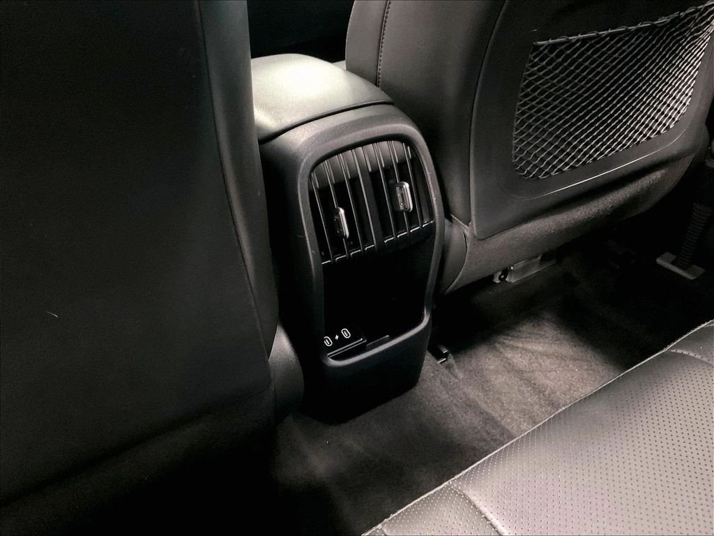 Used 2024 Green Hyundai Limited image 29
