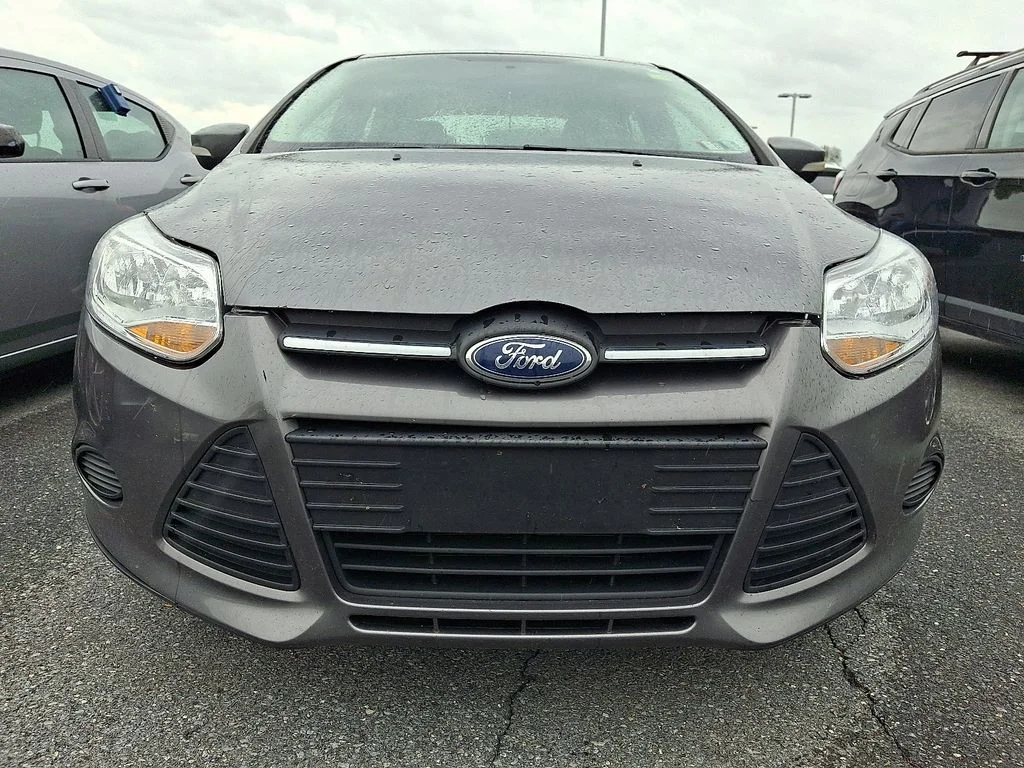 Used 2013 Ford Focus SE with VIN 1FADP3F20DL330447 for sale in Saint Albans City, VT