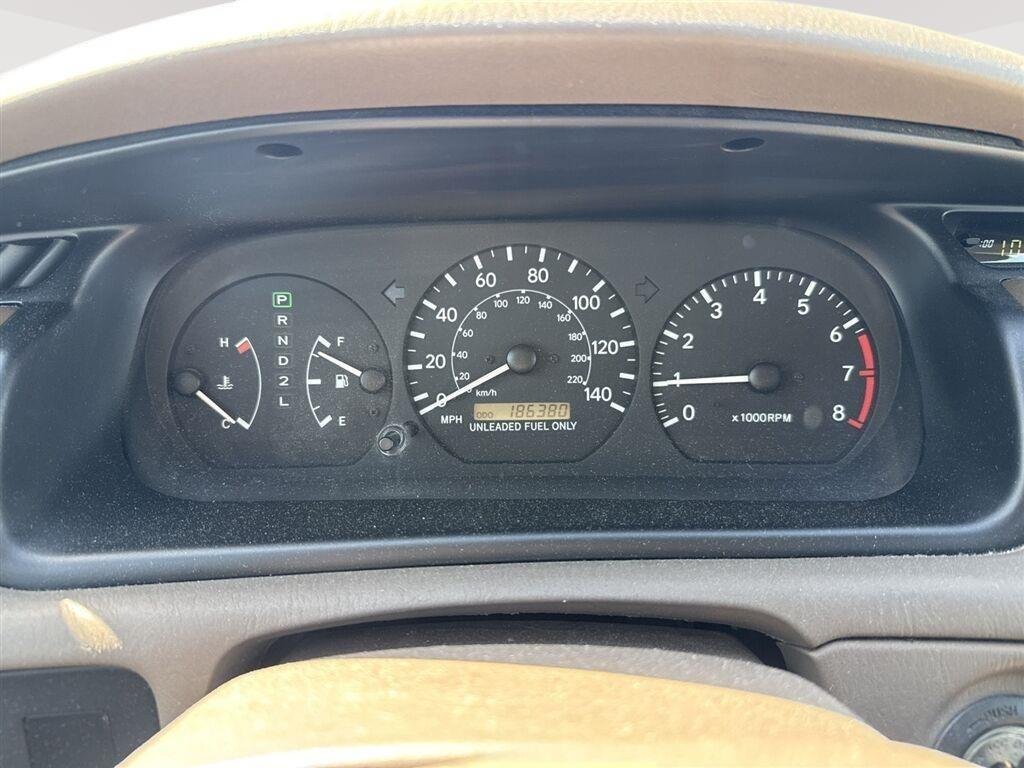 Used 1999 Black Toyota LE image 2
