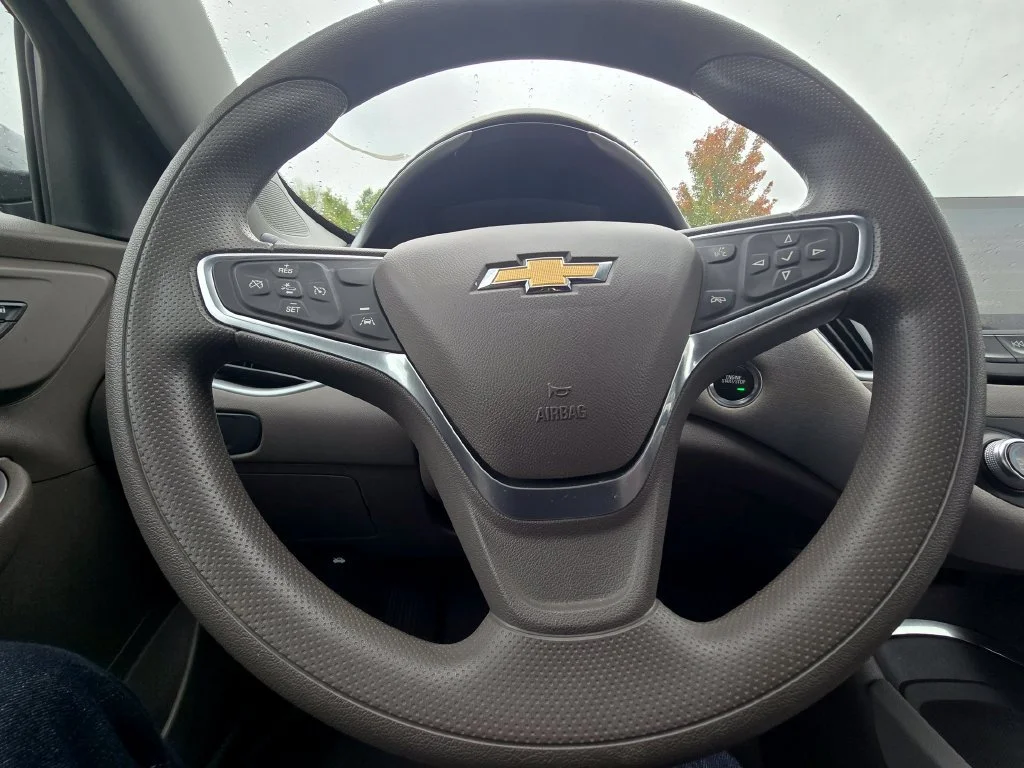 Used 2023 STERLING GRAY METALLIC Chevrolet LT image 20