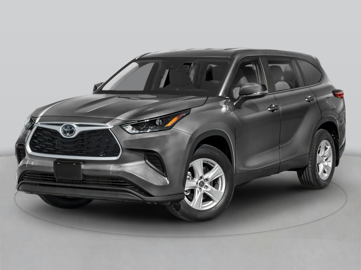 Used 2024  Toyota XLE image 1