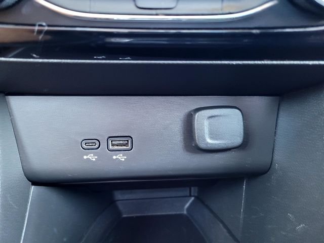 Used 2024 White Buick Sport Touring image 17