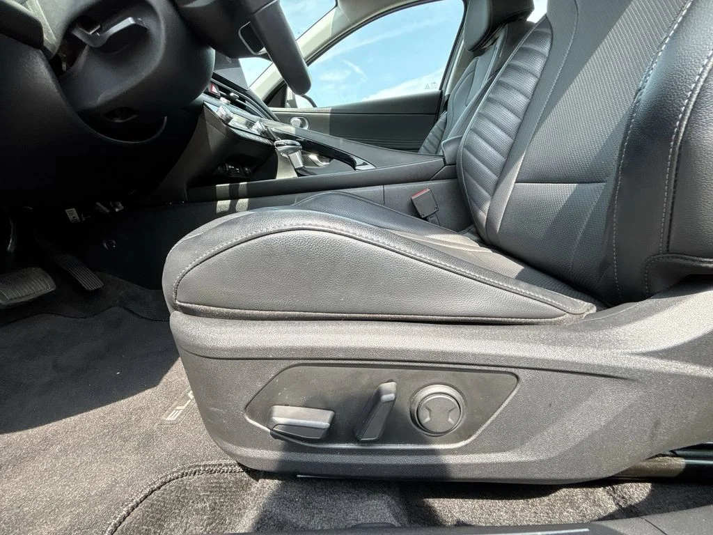 Used 2023 Silver Hyundai Limited image 14