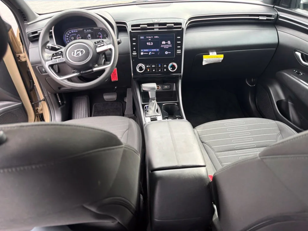 Used 2023 Sand Hyundai SE image 12