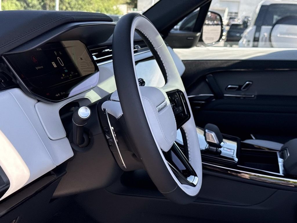 New 2026 Carpathian Grey LAND ROVER Dynamic SE image 12