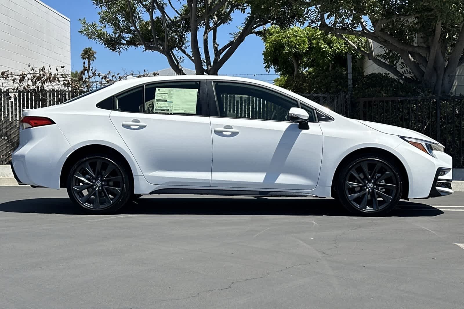 New 2026 Ice Cap Toyota  SE image 3