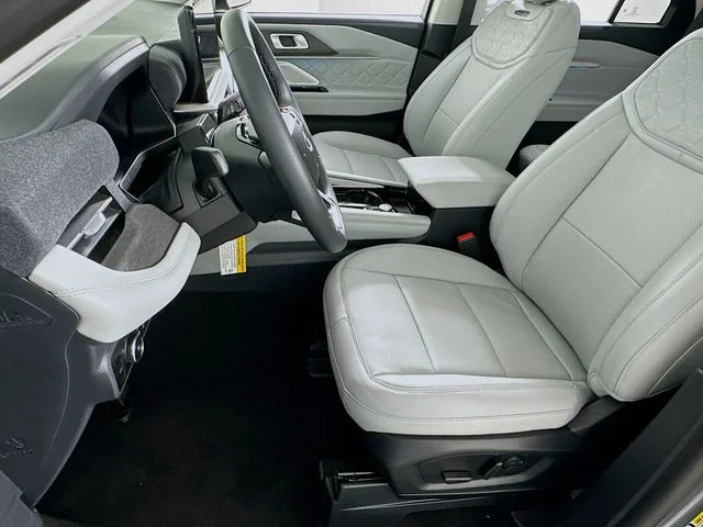 New 2026 Gray Ford Platinum image 9