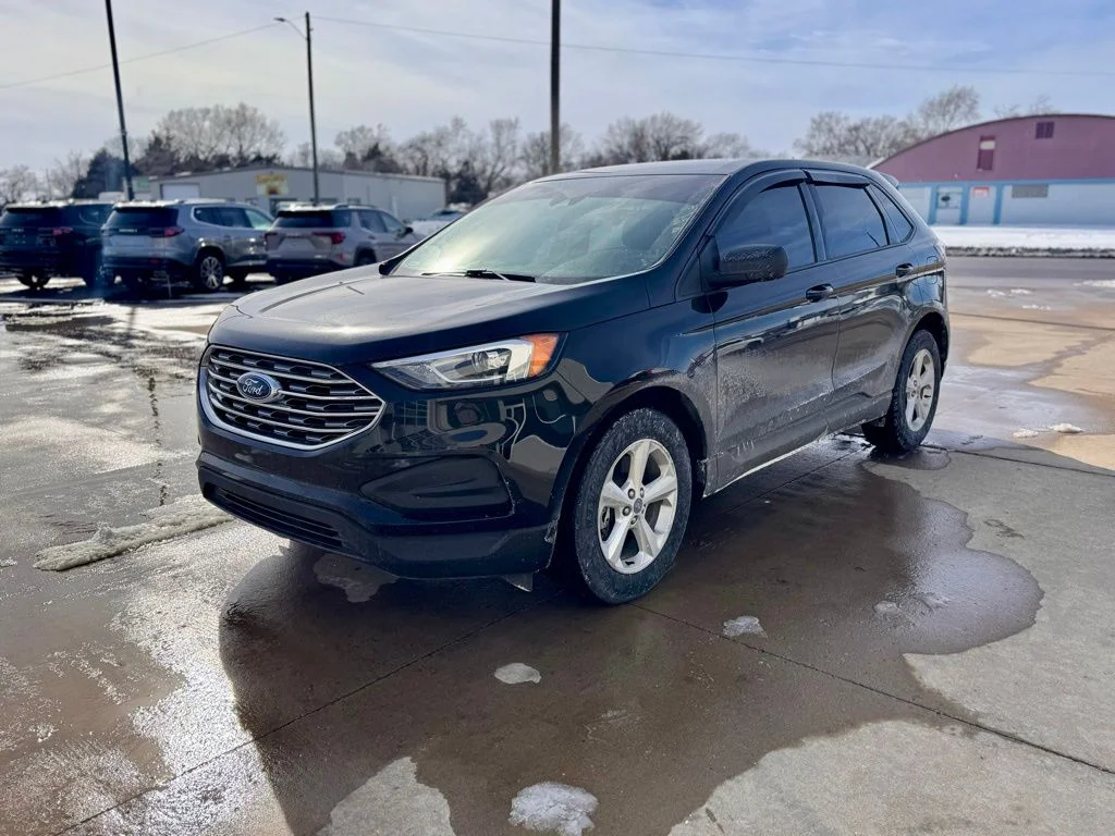 Certified Used 2019 Black Ford SE image 7
