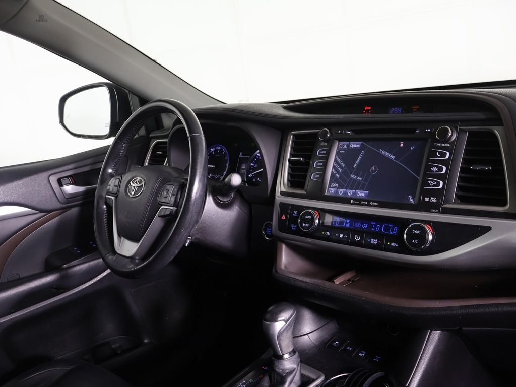 2017 Toyota Highlander XLE - Photo 34