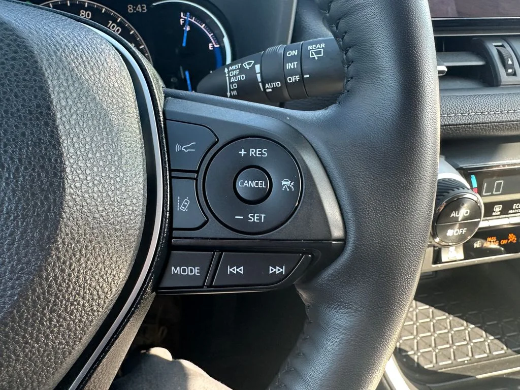 Used 2024 Gray Toyota XLE Premium image 21