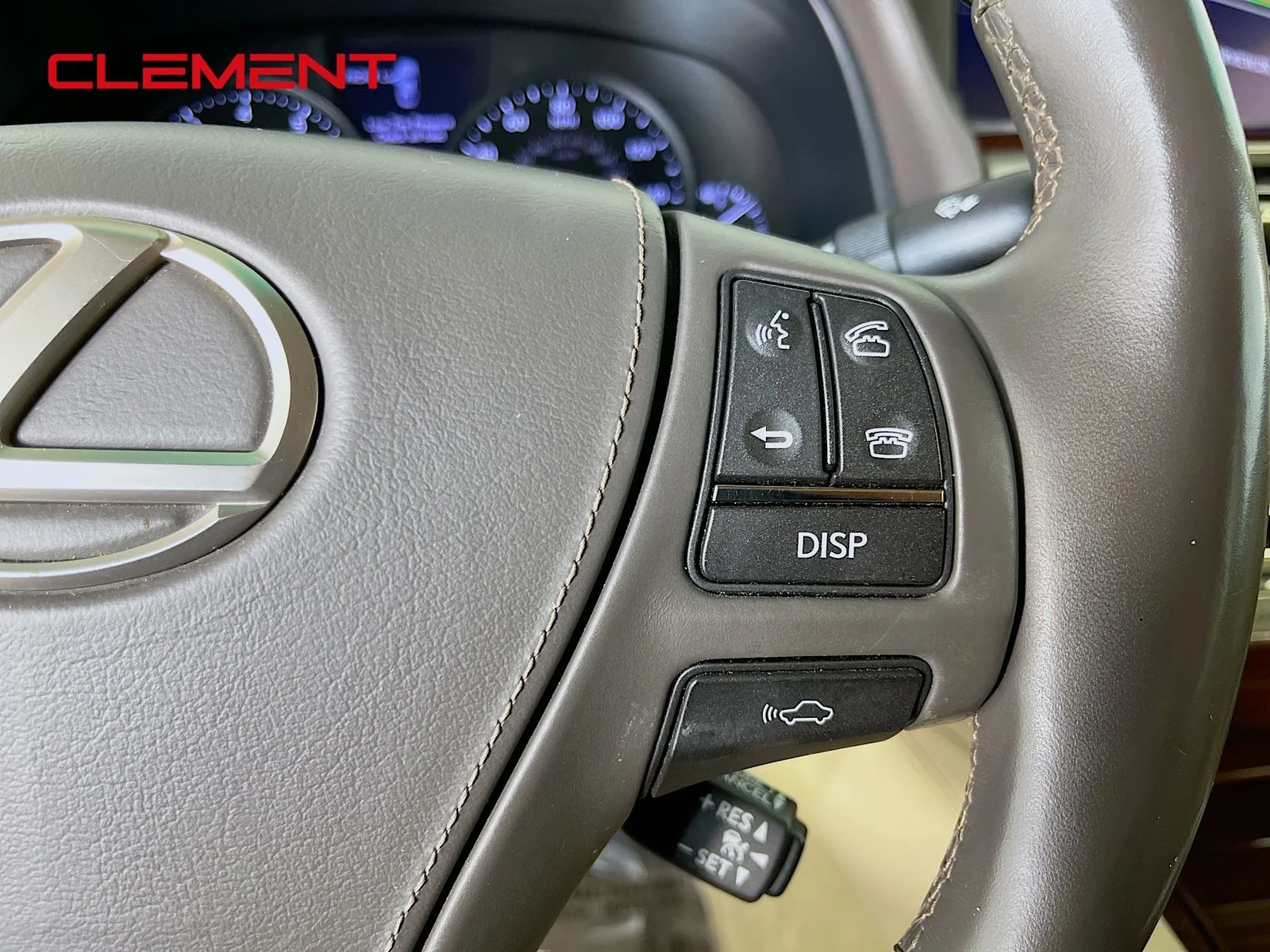 Used 2017 Black Lexus 460 image 15