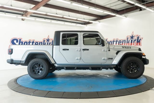 Used 2022 Silver Jeep Willys image 25