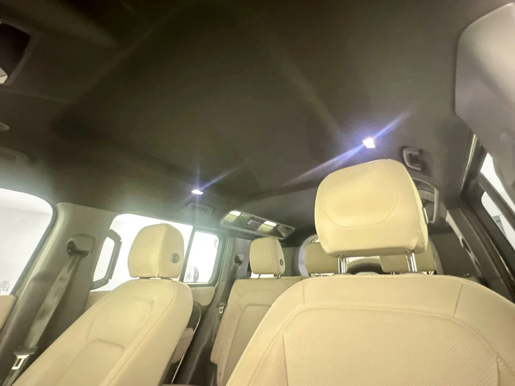 Certified Used 2023 Green Land Rover S image 20
