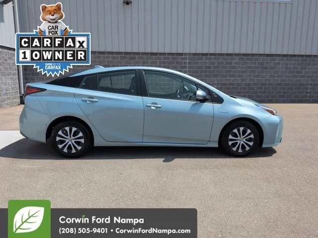 Used 2022 Beige Toyota XLE AWD-e image 2
