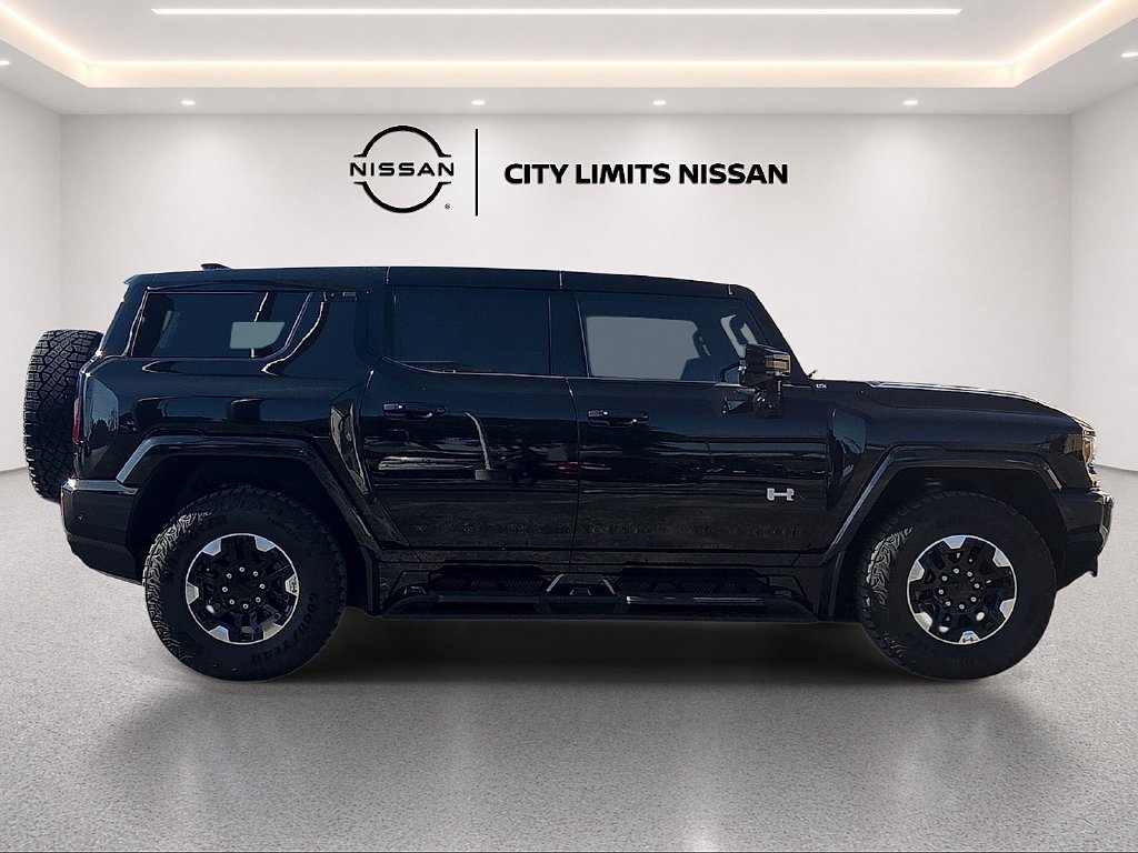 Used 2024 Black GMC 2X image 6