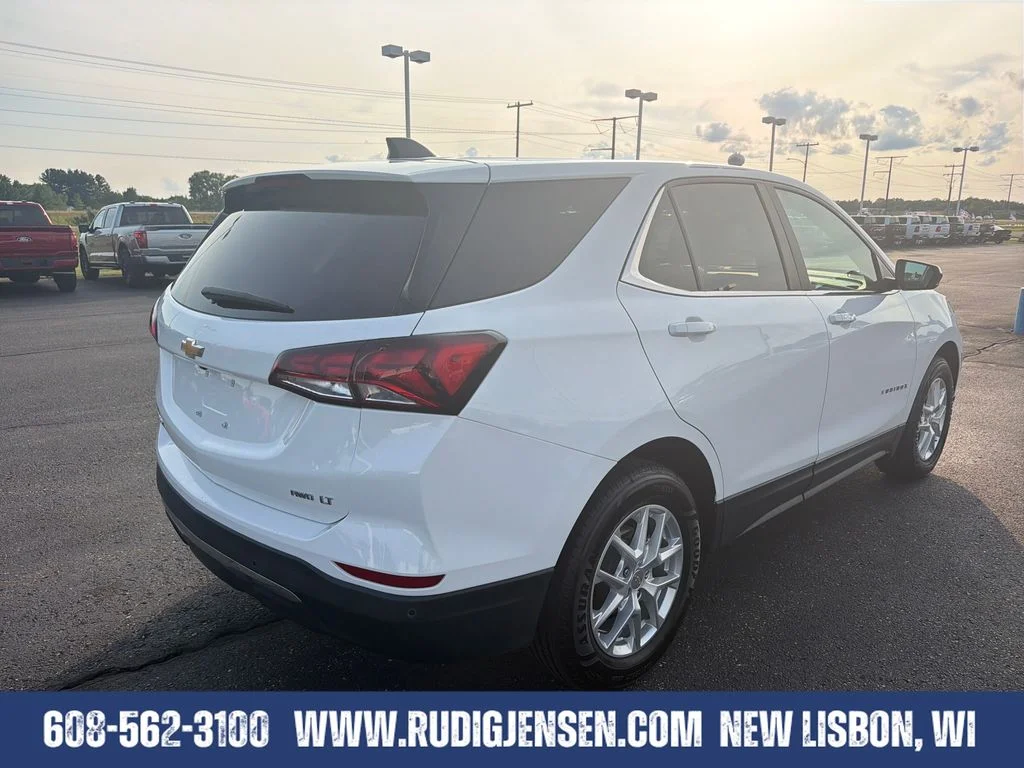 Used 2024 White Chevrolet LT image 5