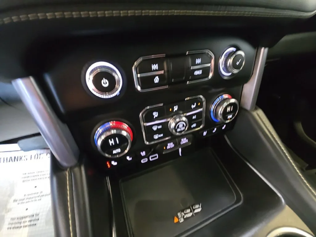 Certified Used 2023 Midnight Blue Metallic GMC SLT image 23