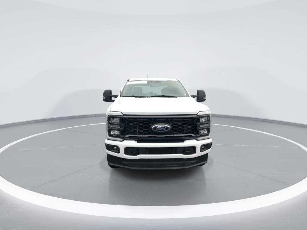 Used 2024 White Ford XL image 3
