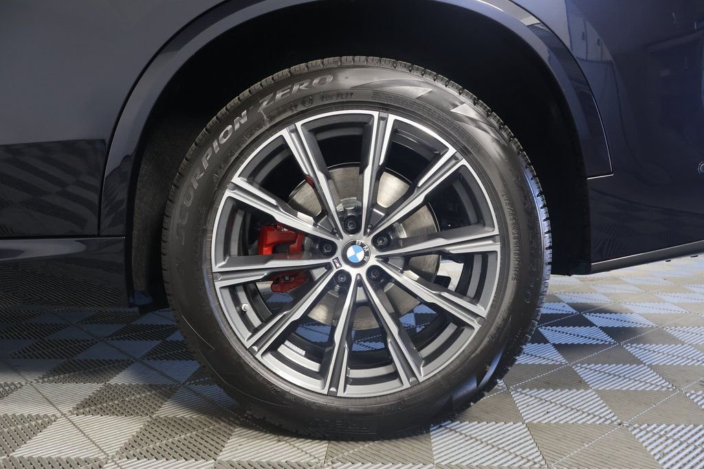 Used 2026 Carbon Black Metallic BMW xDrive40i image 10