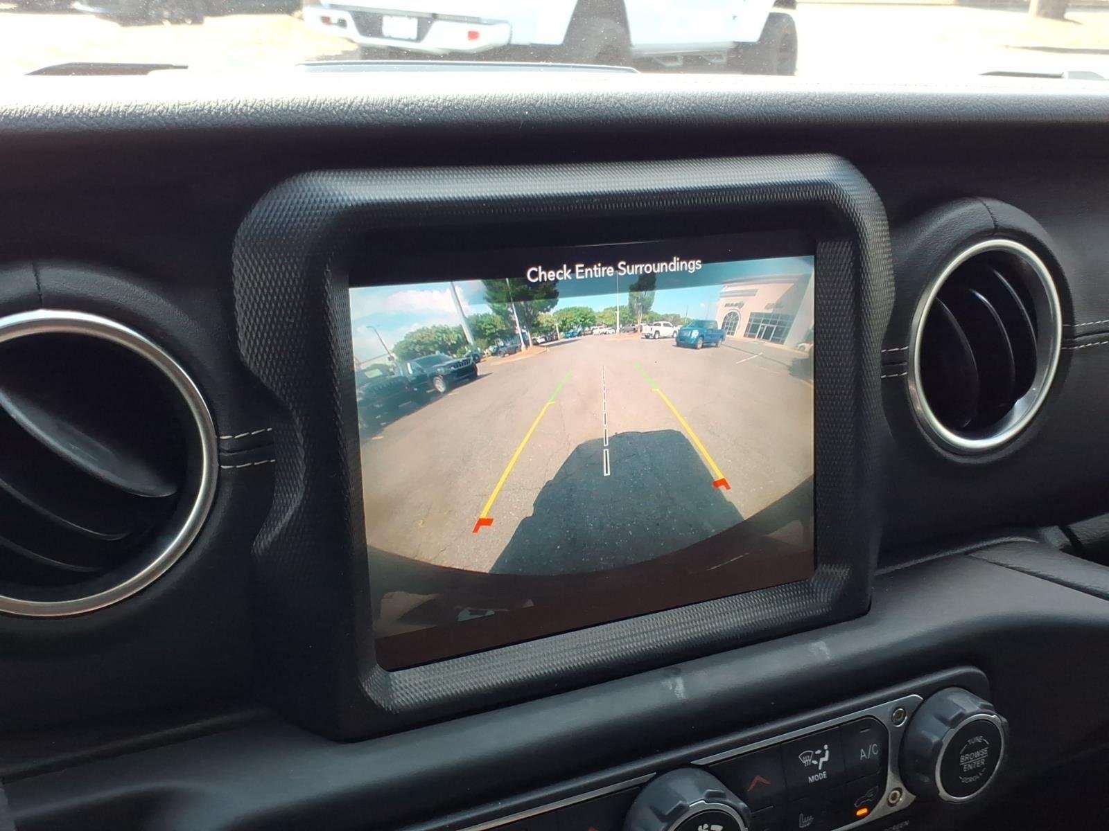 Used 2021 Bright White Clearcoat Jeep Unlimited Sahara image 4