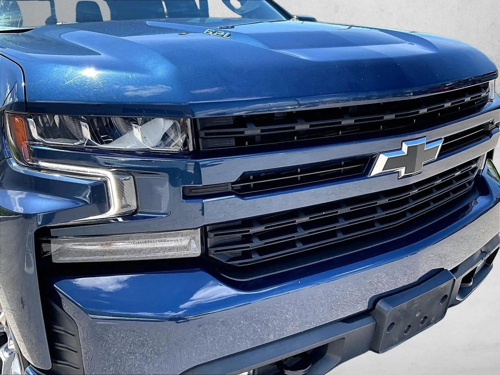 Used 2021 Northsky Blue Metallic Chevrolet RST image 27