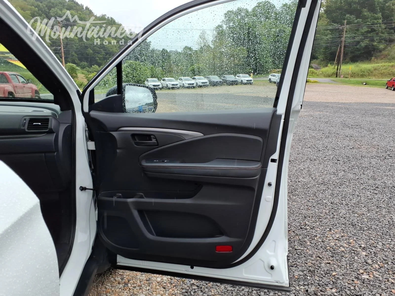 Used 2023 Platinum White Pearl Honda TrailSport image 17
