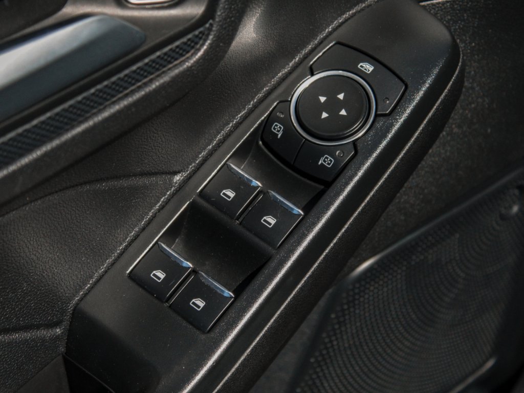 Used 2025 Vapor Blue Metallic Ford ST Line image 9