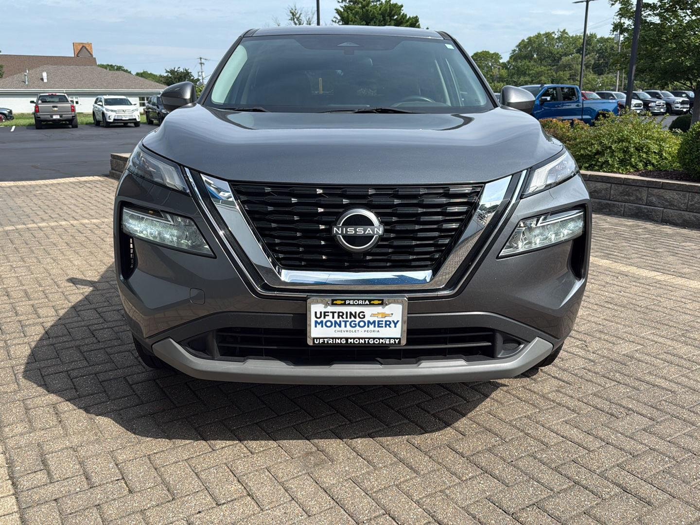 Used 2023 Gun Metallic Nissan SV image 8
