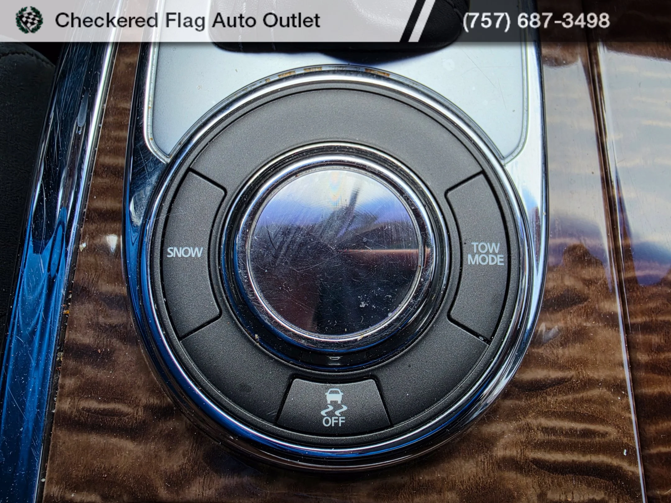 Used 2017 Brilliant Silver Nissan SV image 17