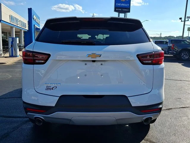 New 2026 White Chevrolet LT image 5