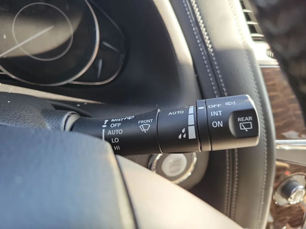 Used 2018 Black Nissan SL image 34