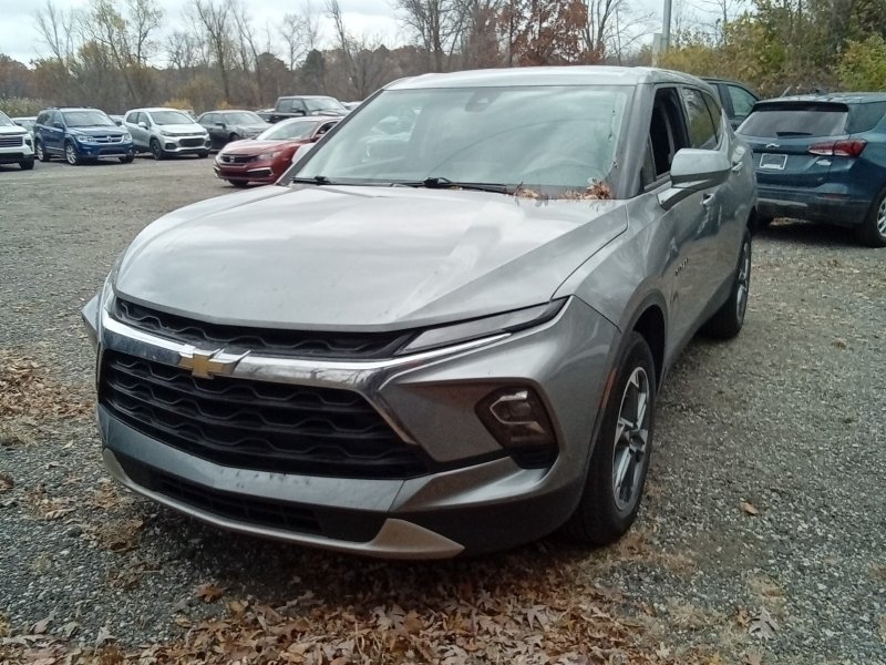 2023 Chevrolet Blazer 2LT photo 2