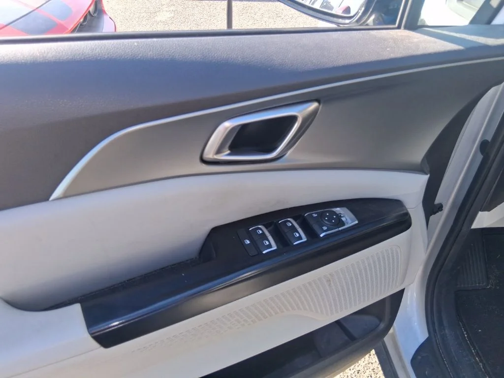 Used 2023 Silver Kia LX image 10