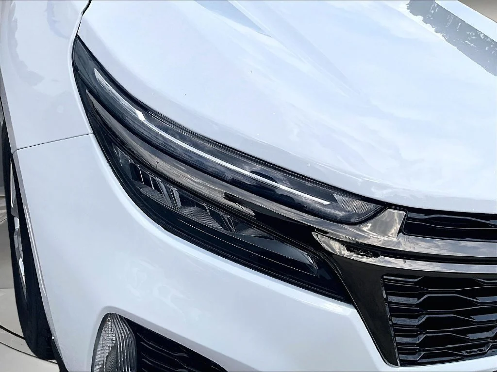 Used 2024 White Chevrolet LT image 34