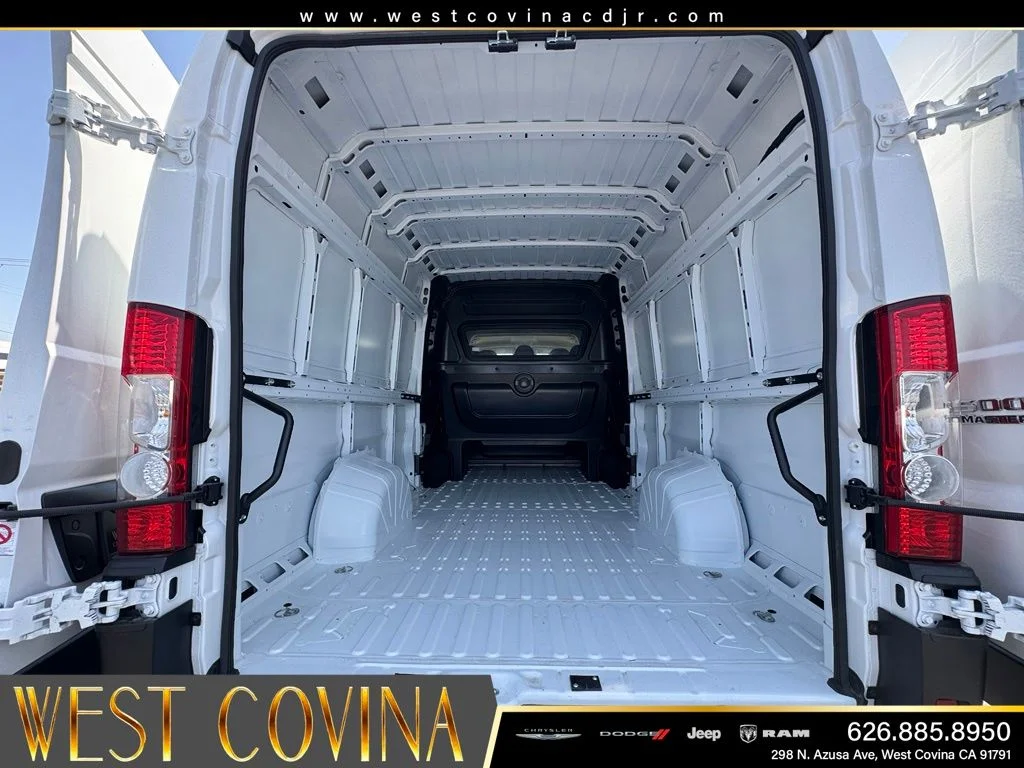 New 2026 Bright White Clear-Coat Exterior Paint RAM High Roof image 19