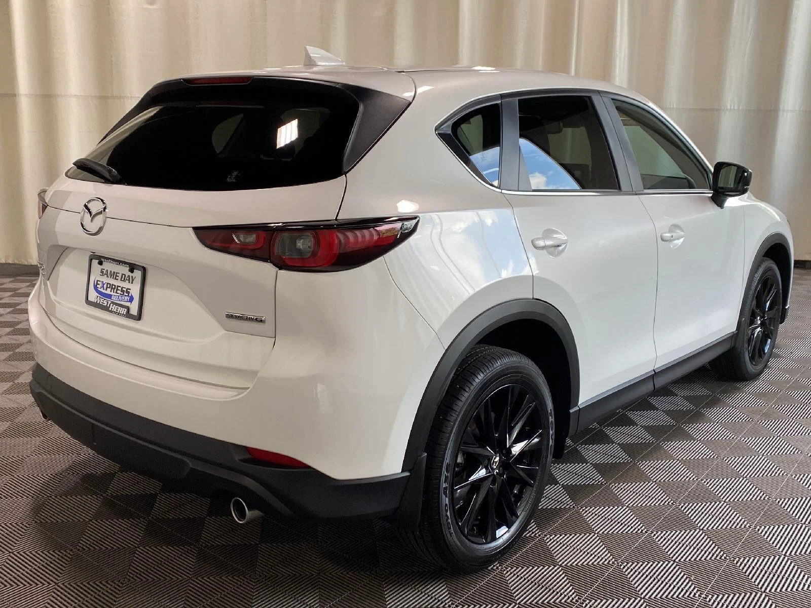 Used 2025 Rhodium White Metallic Mazda 2.5 S Carbon Edition image 3