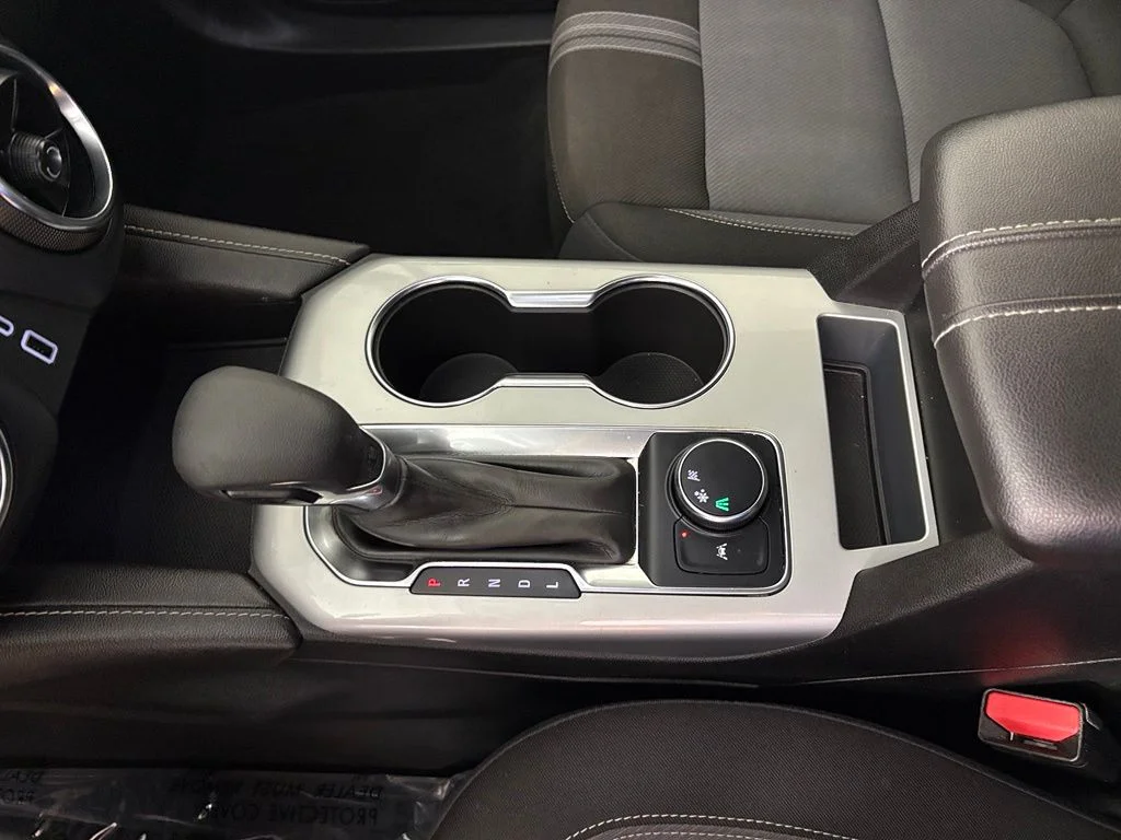 Used 2025 Black Chevrolet LT image 27