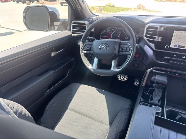 2025 Toyota Tundra SR5 - Photo 17