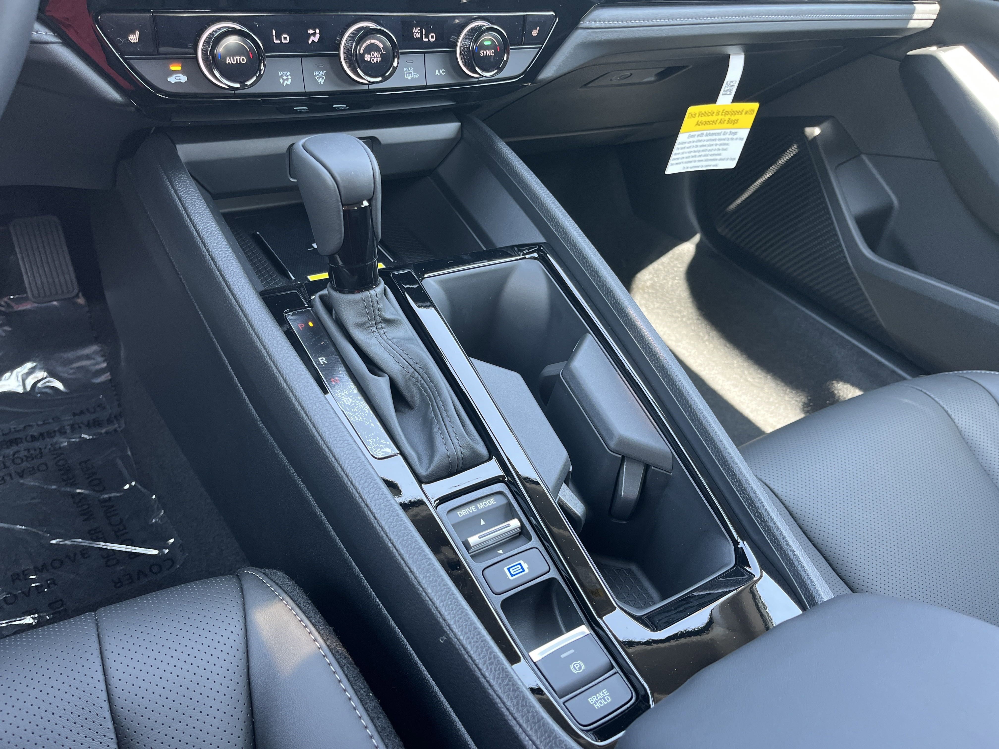 2025 Honda Accord Hybrid EX-L - Photo 14