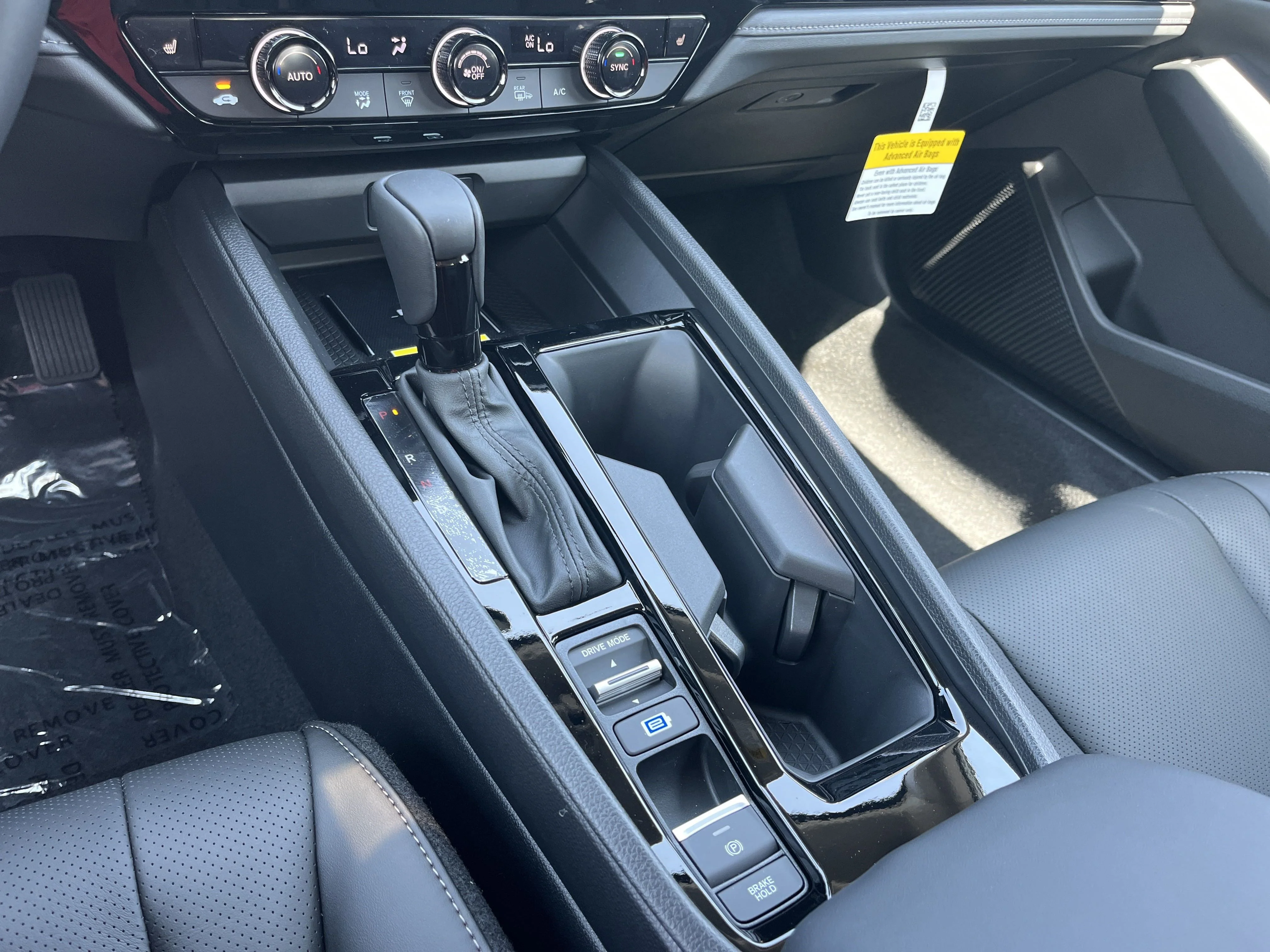 2025 Honda Accord Hybrid EX-L - Photo 14