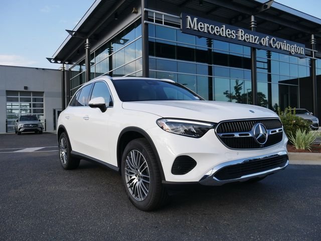 New 2026 Polar White Mercedes-Benz GLC 300 image 1