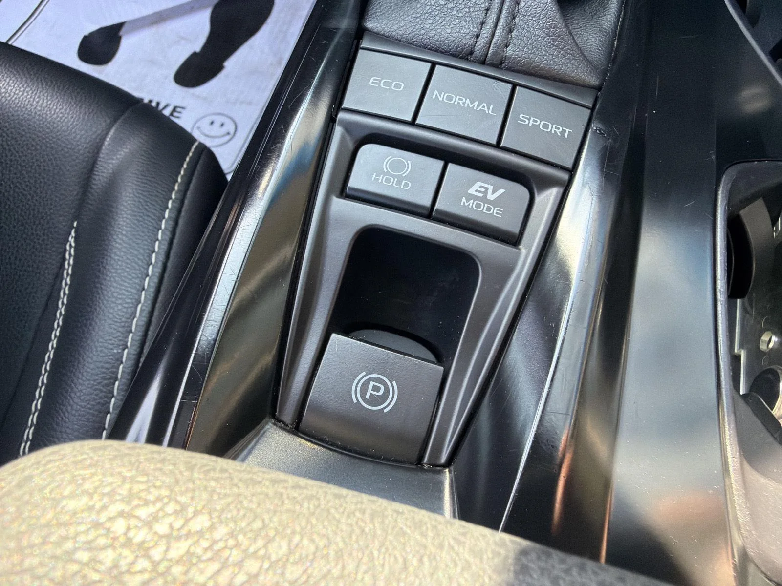Used 2025 Underground Toyota LE image 28