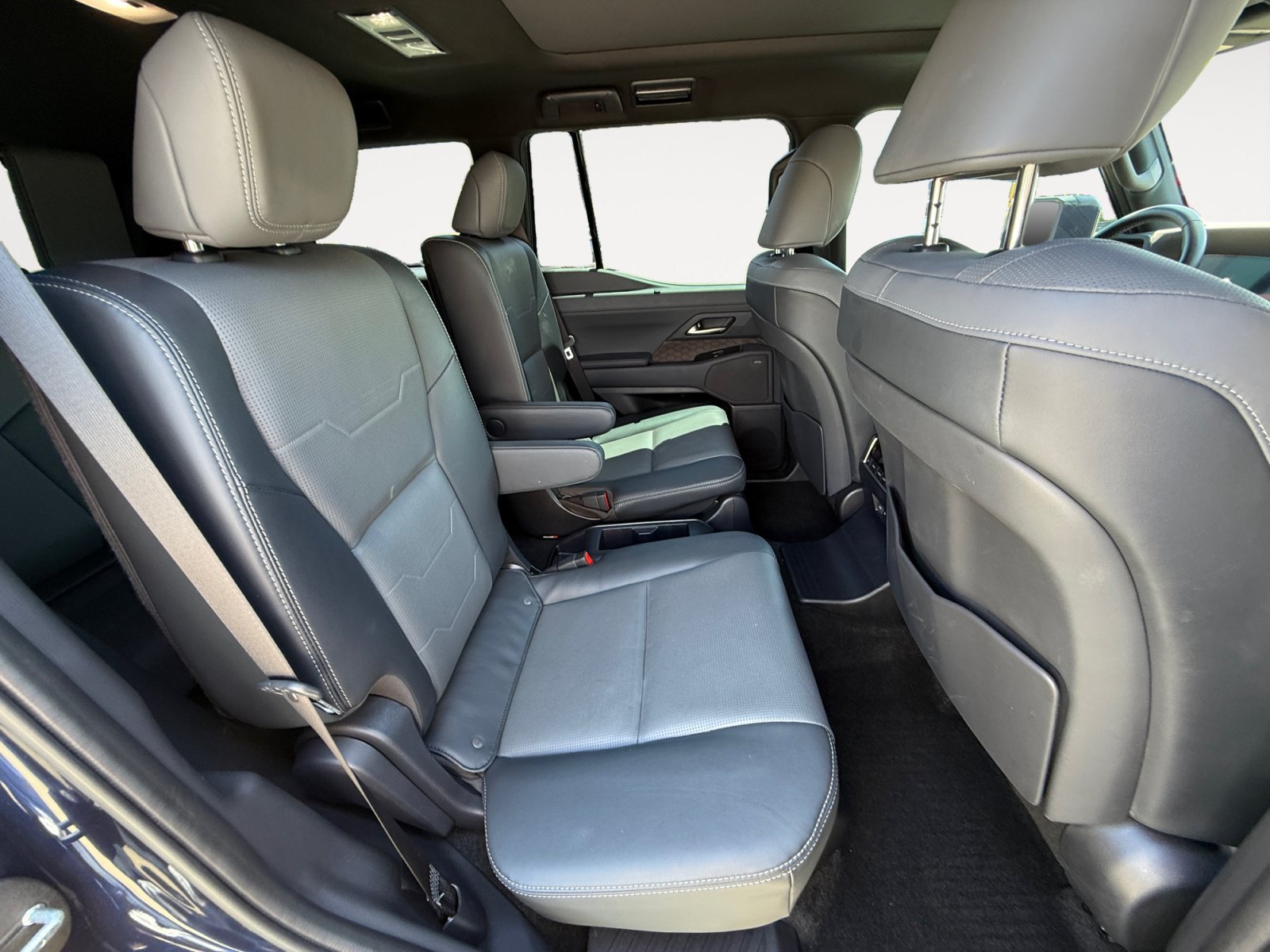 Used 2024 Mica Lexus 550 Luxury+ image 18
