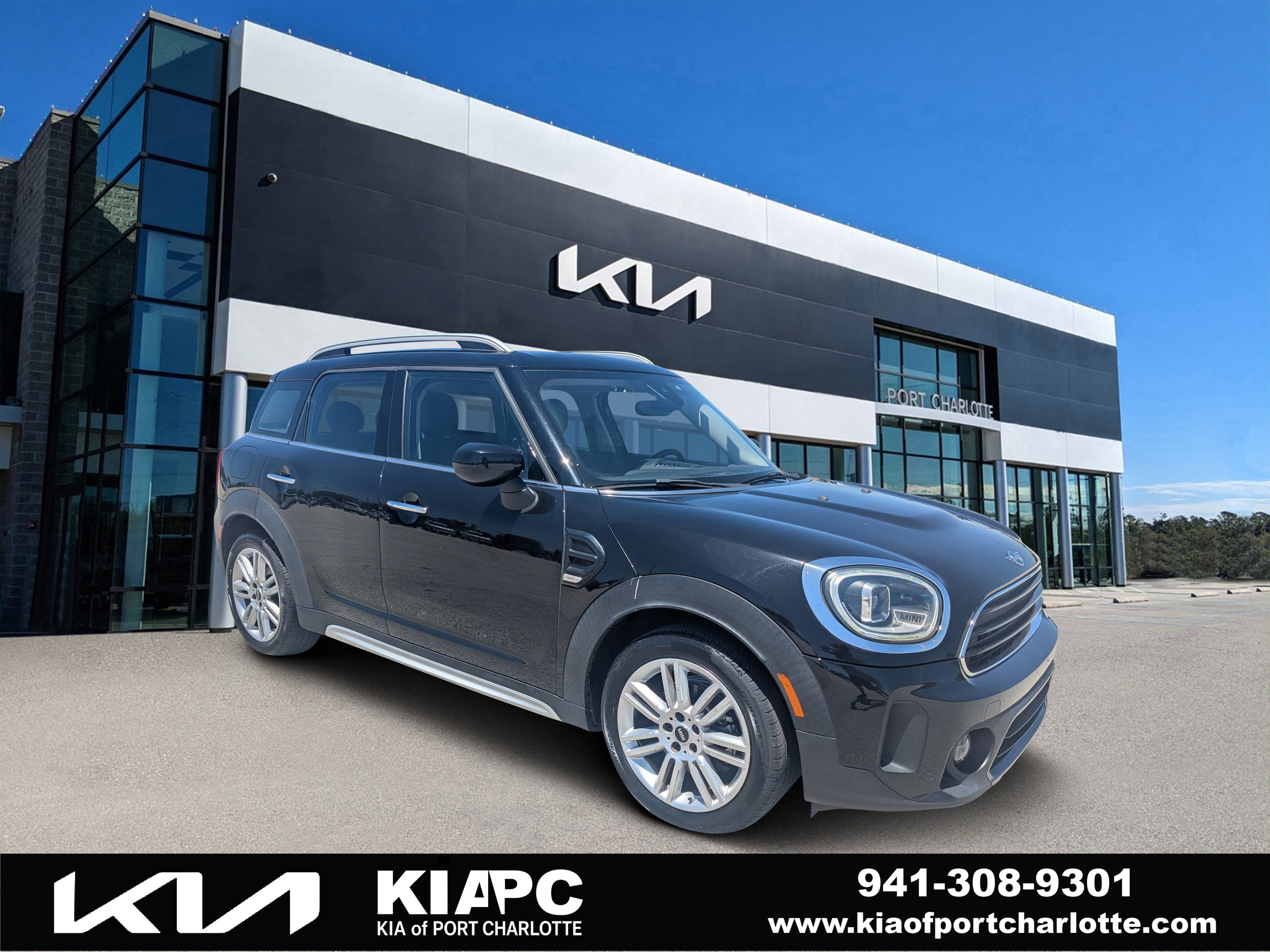2022 MINI Countryman Base