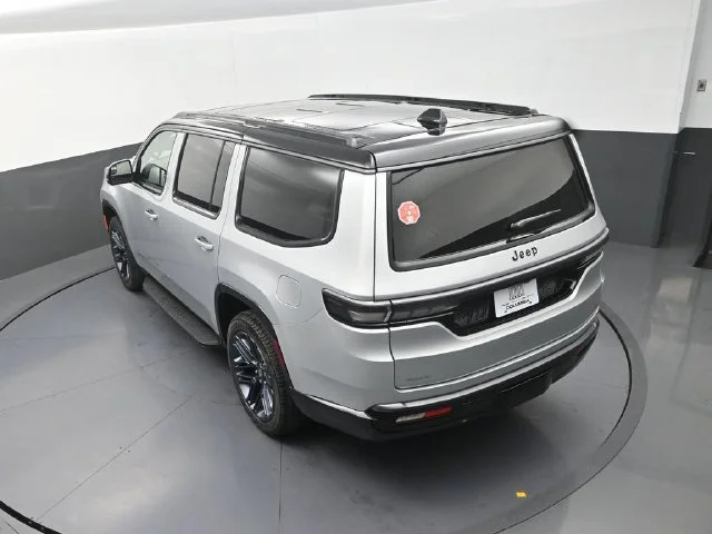 New 2026 Silver-Zynith Exterior Paint Jeep 85th Anniversary Edition image 14