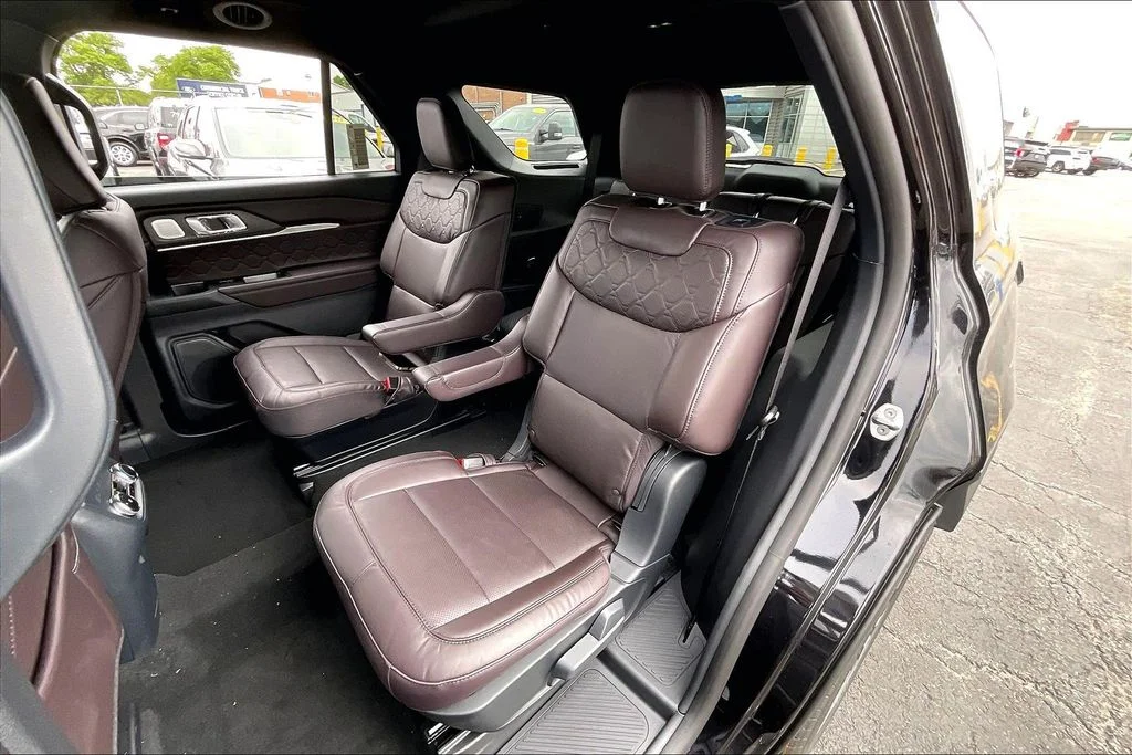 New 2026 Agate Black Metallic Ford Platinum™ image 25
