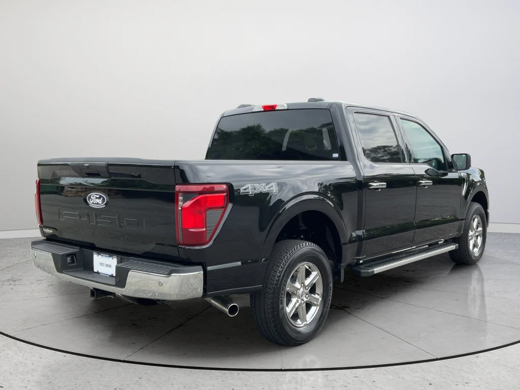 Used 2025 Black Ford XLT image 7