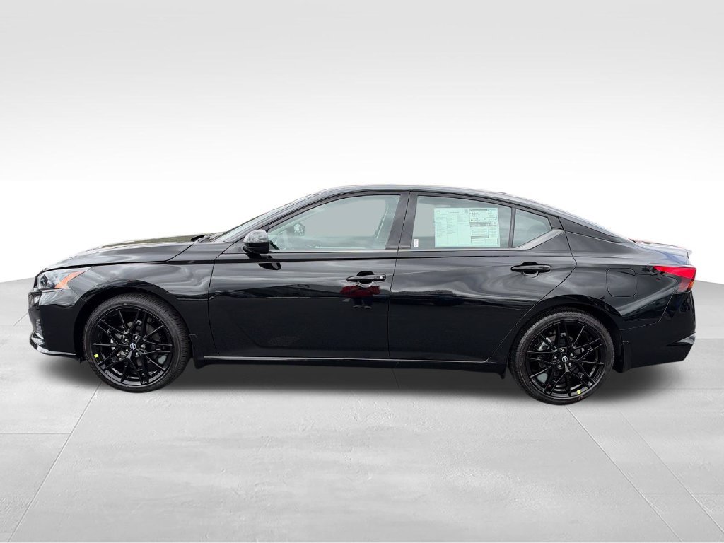 New 2026 Black Nissan 2.5 SR image 2