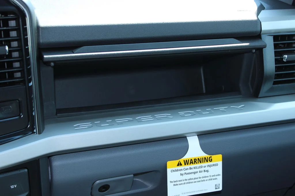 New 2026 Carbonized Gray Metallic Ford F-250® XLT image 31